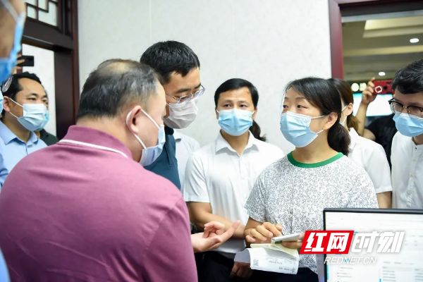 最新医保套现24小时微信方法分析(最方便真实的医保卡提现套取微信方法)